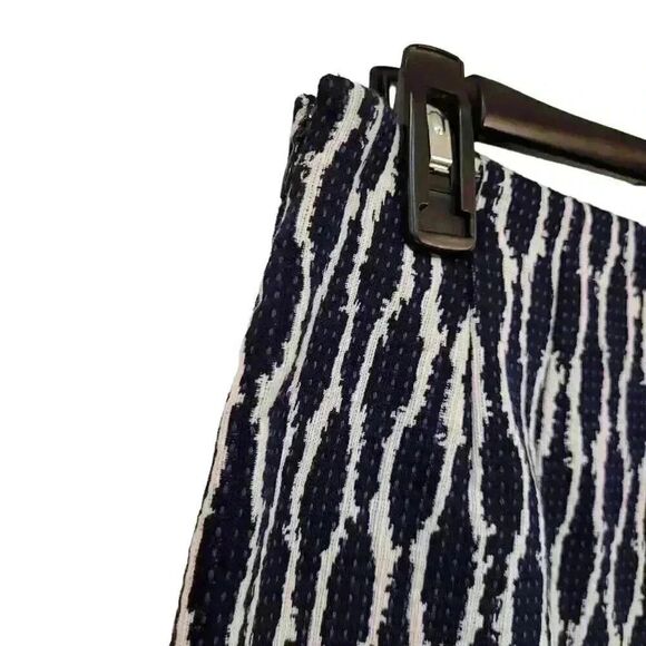 Loft Women's Black & White Cotton/Poly Geometric Print Asymmetrical Wrap Pencil - Picture 8 of 13